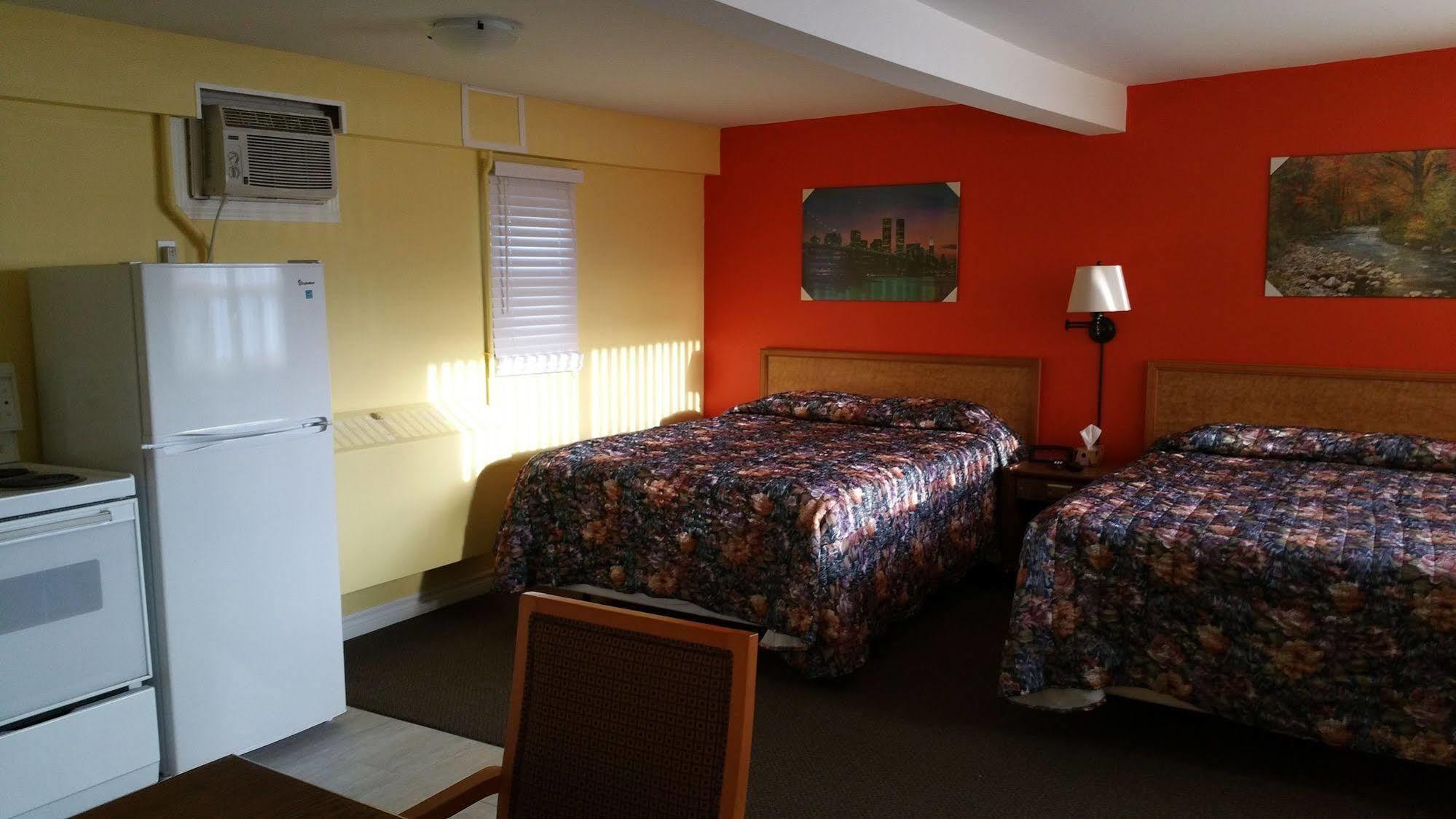 Rymal'S Motel Лемингтон Екстериор снимка